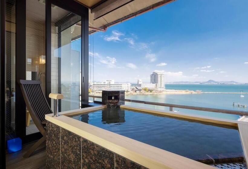 غرفة سوبيريور, Biwako Ryokusuitei