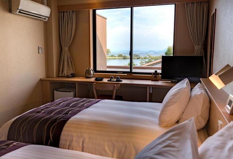 غرفة قياسية مطلّة علي البحيرة, Biwako Ryokusuitei