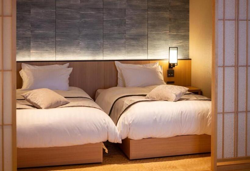 Четырехместный Номер Deluxe, Biwako Ryokusuitei