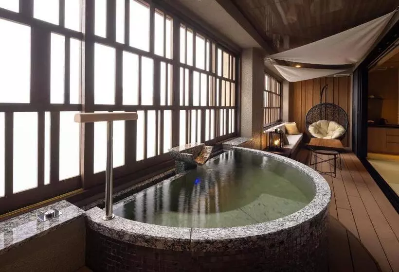デラックスの４人部屋, Biwako Ryokusuitei