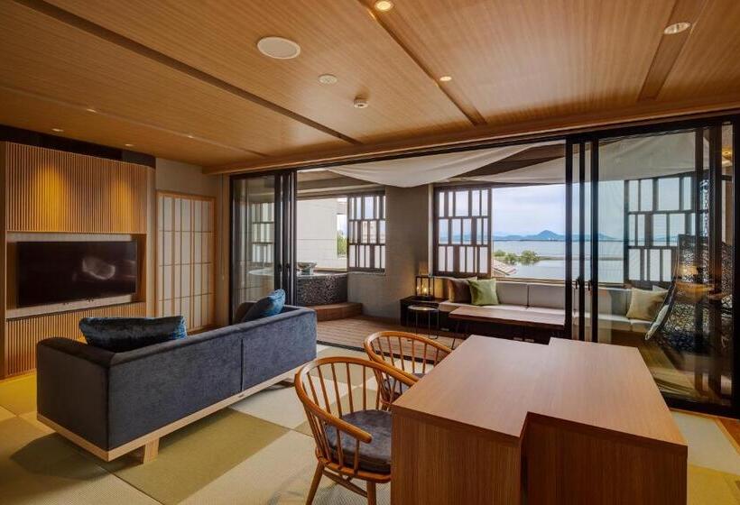 غرفة ديلوكس رباعية, Biwako Ryokusuitei