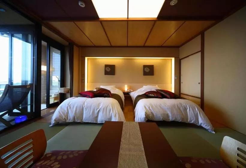 スーペリアの４人部屋, Biwako Ryokusuitei