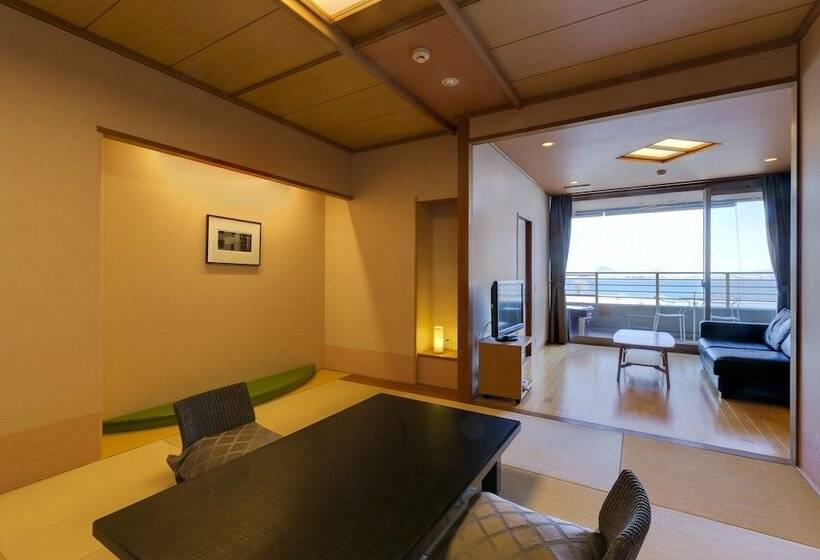 غرفة ديلوكس مطلة على البحيرة, Biwako Ryokusuitei