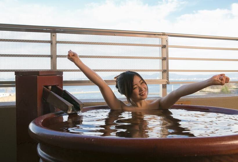 غرفة ديلوكس مطلة على البحيرة, Biwako Ryokusuitei