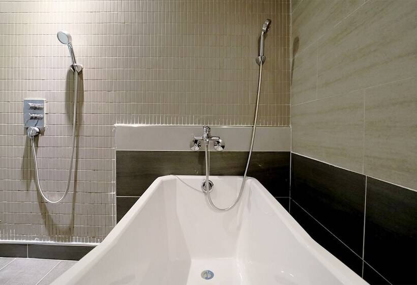 Семейный Номер, Seomyeon Hound Hotel 1st Street