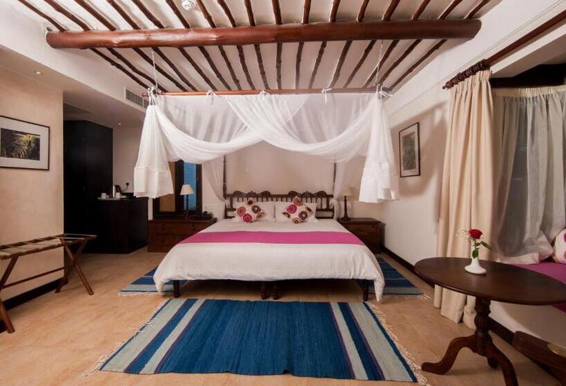 Camera Standard Vista Giardino, Jacaranda Indian Ocean Beach Resort