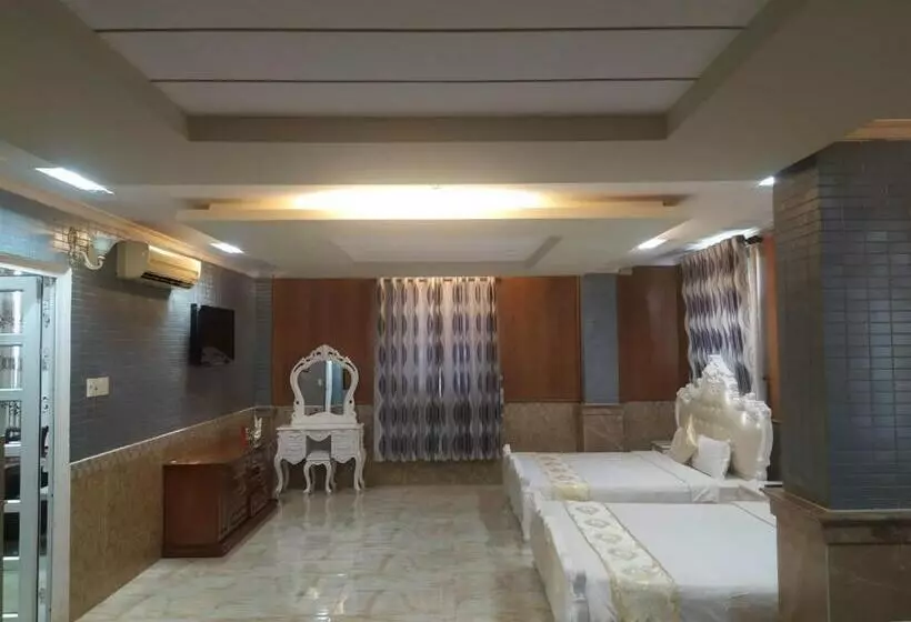 اتاق لوکس خانوادگی, Linh Phuong 8 Hotel   24 Hours Stay