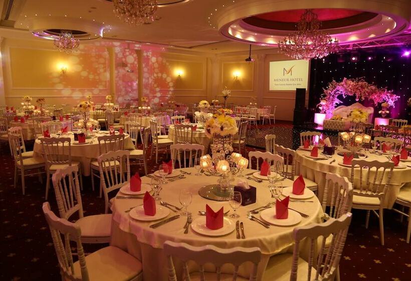 Junior Suite, Meneur