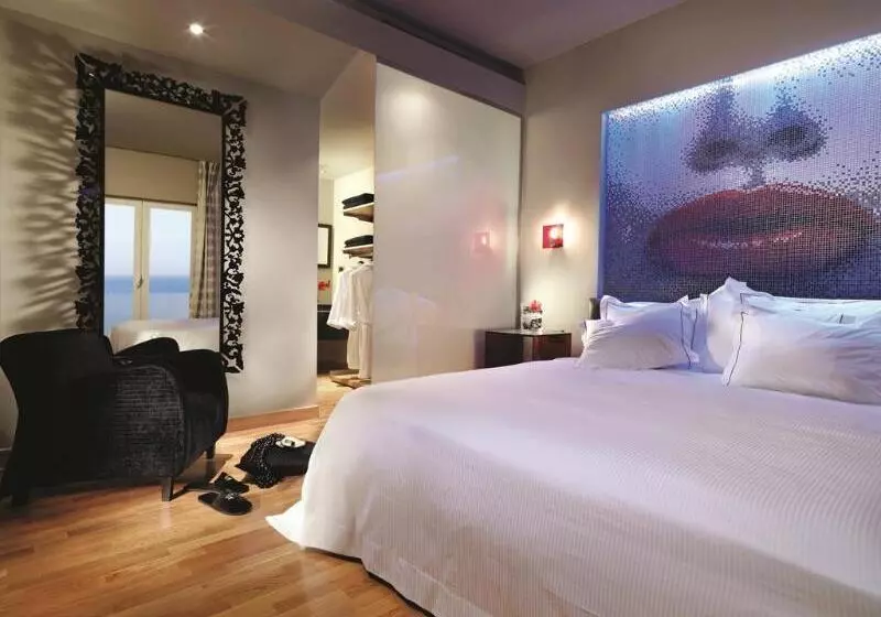 سوئیت 2 خوابه, Out Of The Blue Resort & Spa