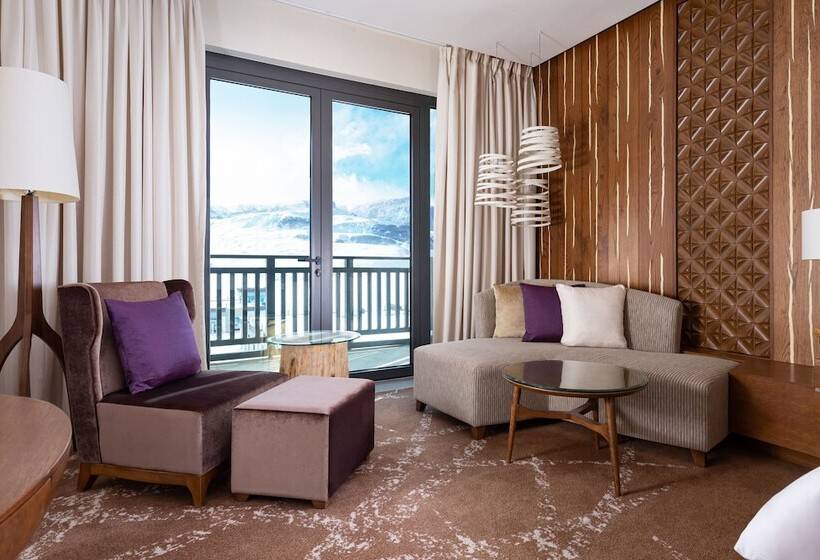 اتاق لوکس با چشم‌انداز, Park Chalet, Shahdag, Autograph Collection