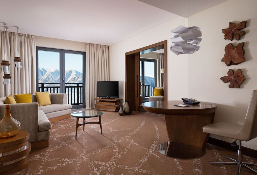 سوئیت جونیور با چشم‌انداز کوهستان, Park Chalet, Shahdag, Autograph Collection