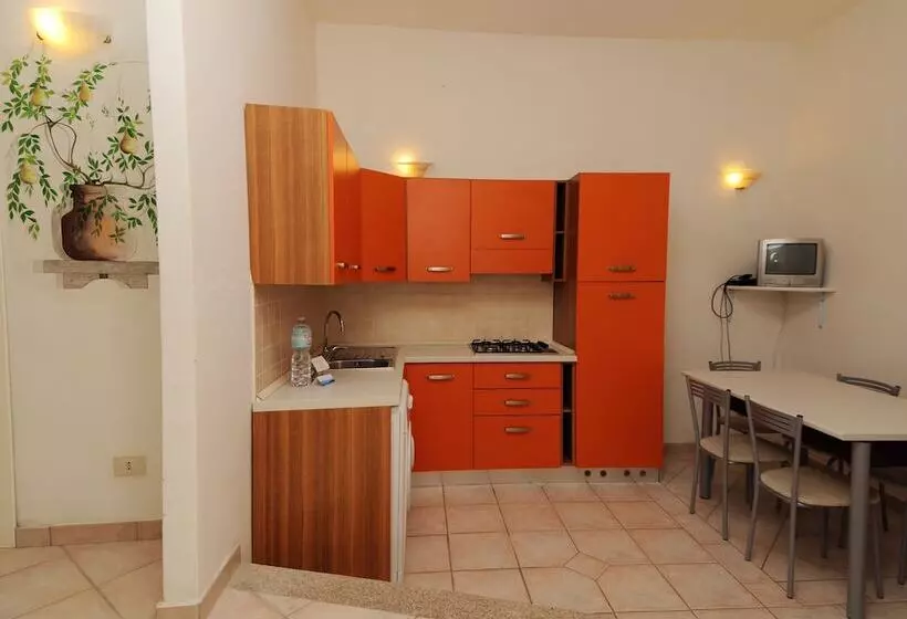 Huoneisto 1 Makuuhuone Puutarhanäkymä, Vallemare Residence E Studios