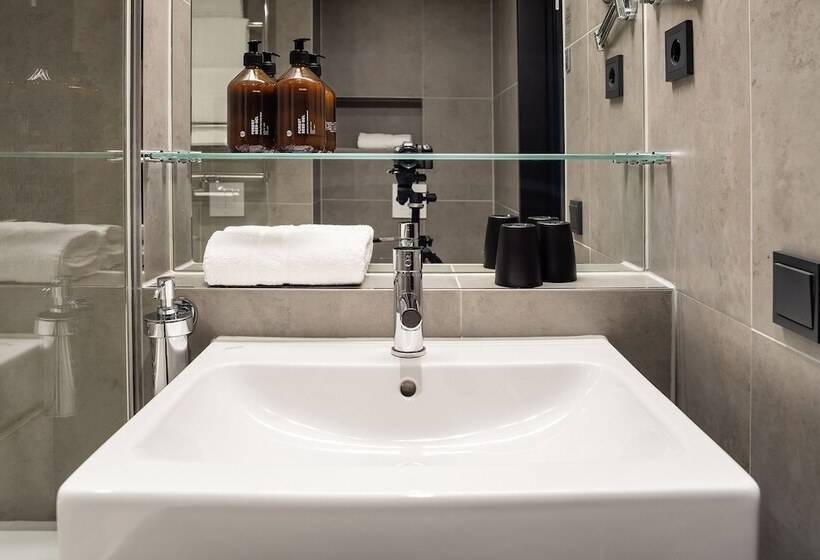 اتاق راحتی, Zoe By Amano