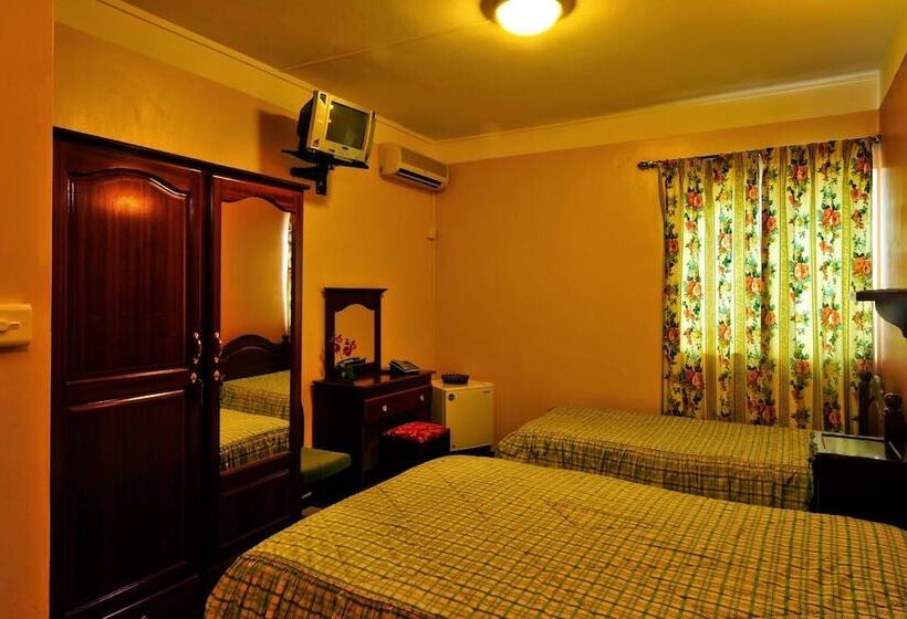 اتاق استاندارد سه نفره, Rayan Tourist Villa