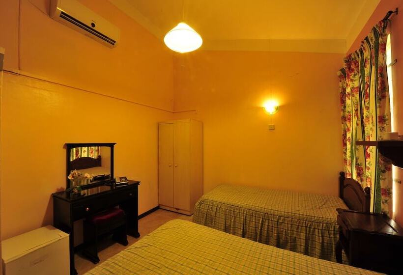 اتاق استاندارد سه نفره, Rayan Tourist Villa