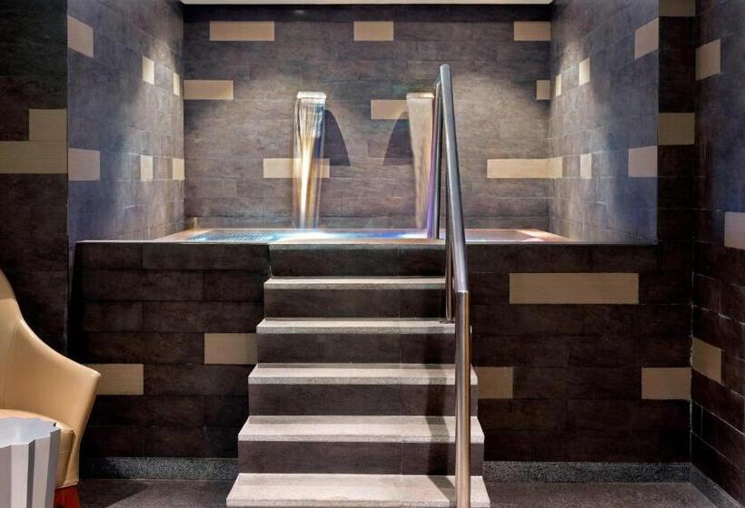 이그제큐티브 스위트 킹침대, Le Méridien Dhaka