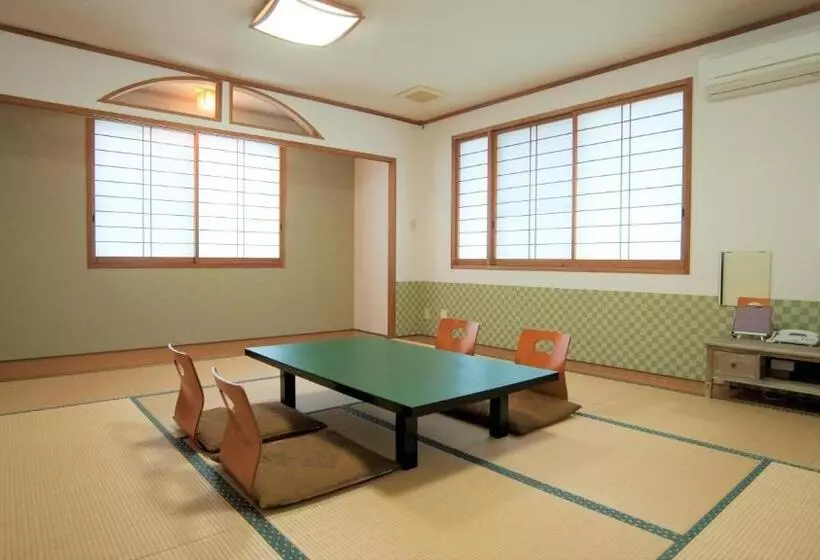 バス共有のスタンダードルーム, Ryokan Urashima