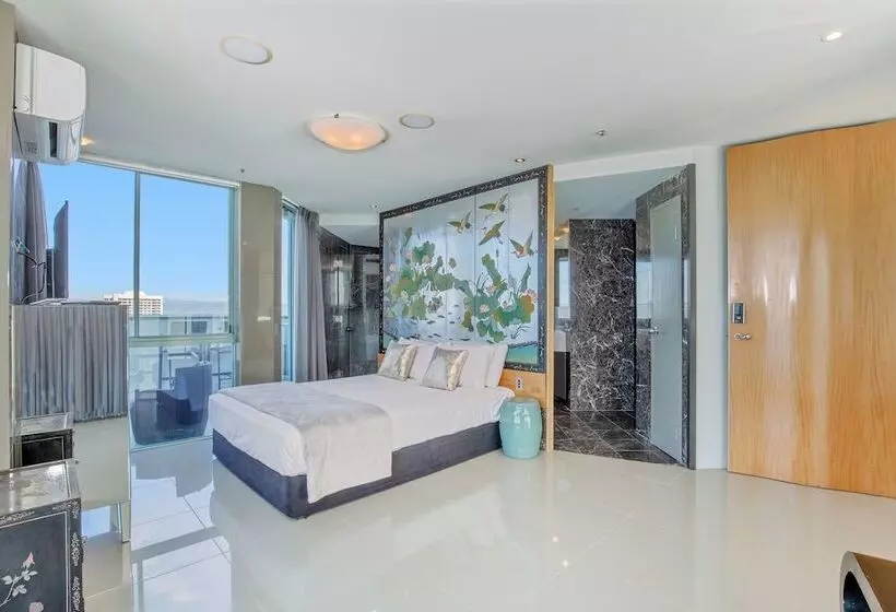 1ベッドルームペントハウスアパート, The Waterford On Main Beach