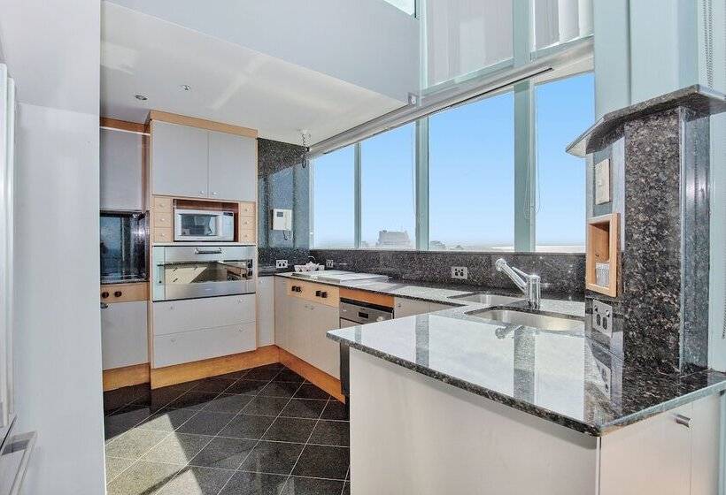 דירת פנטהאוז 1 חדרי שינה, The Waterford On Main Beach