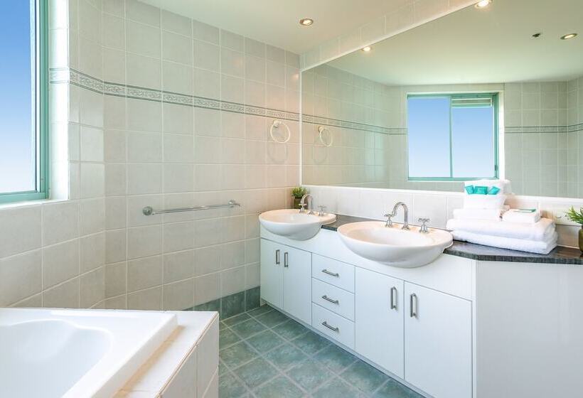 דירת פנטהאוז 1 חדרי שינה, The Waterford On Main Beach