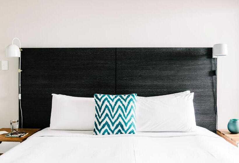 سوییت, Veriu Randwick