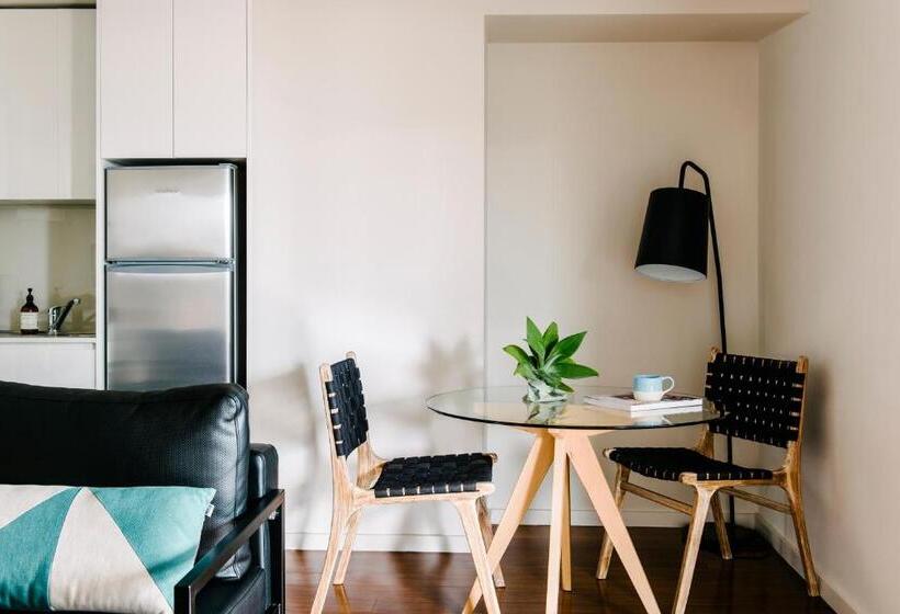 سوییت, Veriu Randwick