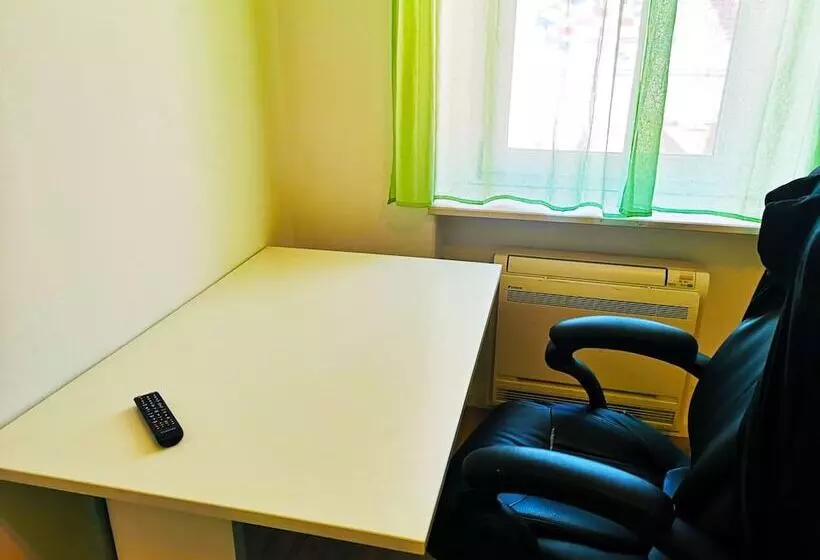 Standard Szoba Megosztott Fürdővel, Chillax Rooms