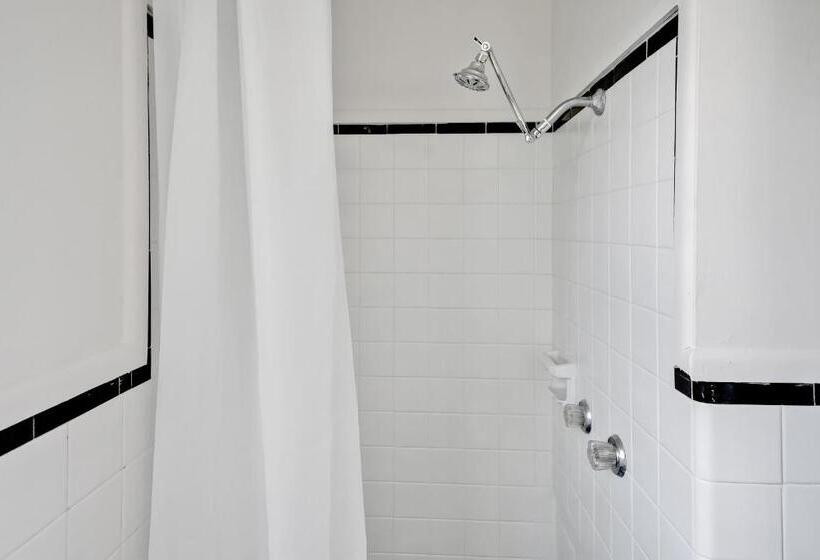 Номер Стандарт, The Starlite Inn