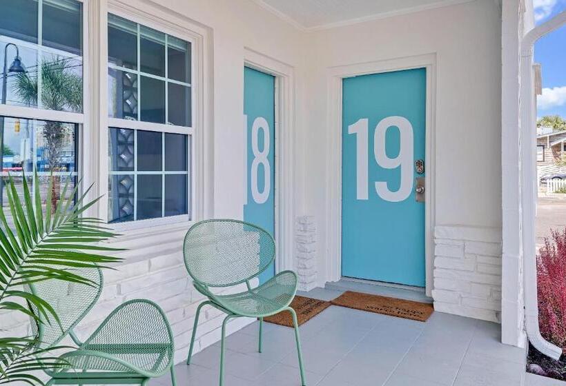 Номер Стандарт, The Starlite Inn