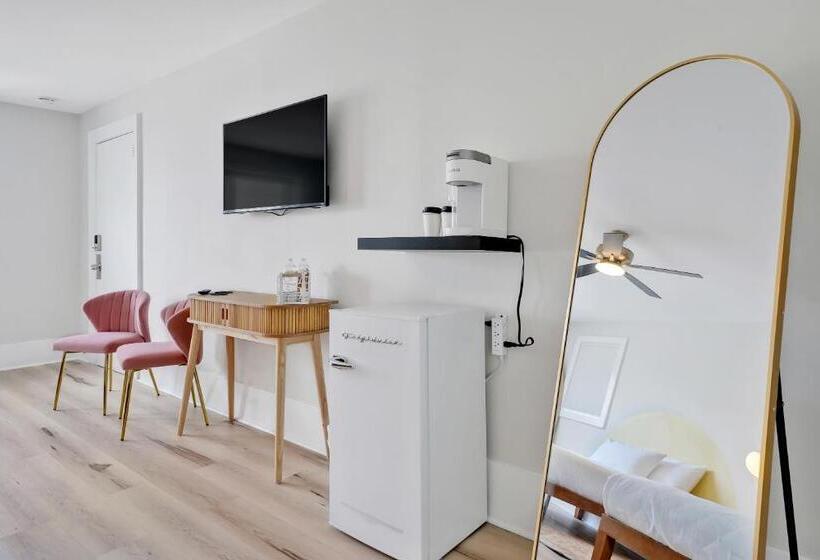 Номер Стандарт, The Starlite Inn