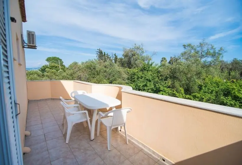 Chambre Familiale, Sandy Beach Annexe