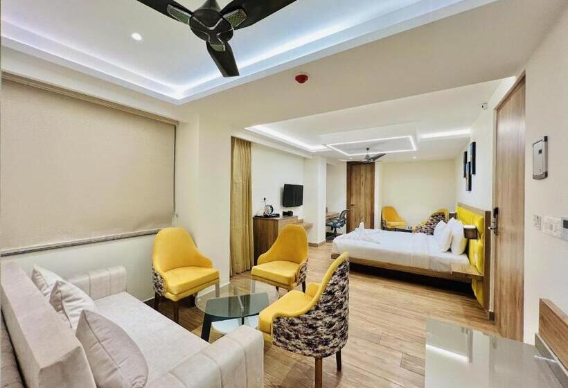 Pokój Rodzinny, Sj Paradise