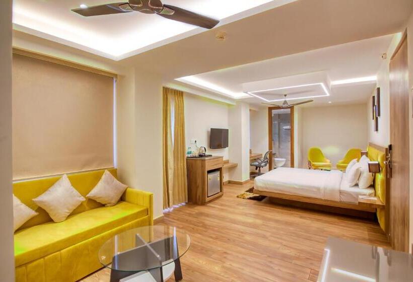 Pokój Rodzinny, Sj Paradise