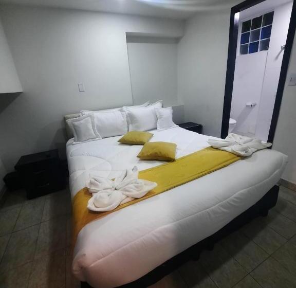 اتاق استاندارد یک نفره, Zafiro Boutique