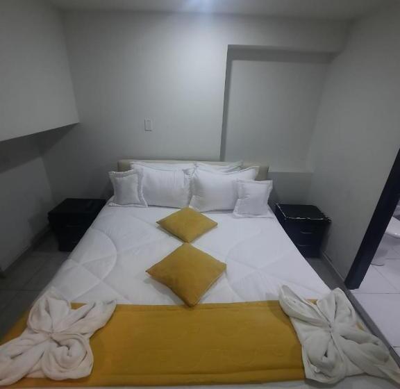 اتاق استاندارد یک نفره, Zafiro Boutique