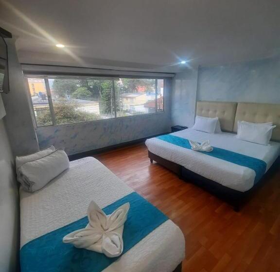 اتاق استاندارد سه نفره, Zafiro Boutique