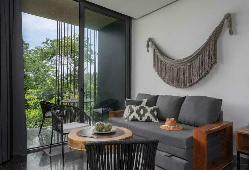 带1个卧室的带阳台的公寓, Iik Tulum