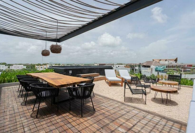 带1个卧室的带阳台的公寓, Iik Tulum