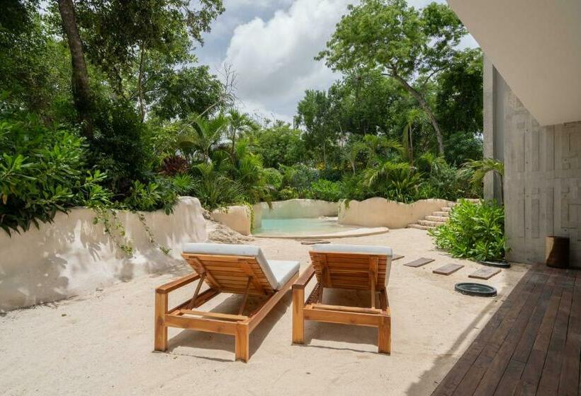 带1个卧室的带阳台的公寓, Iik Tulum