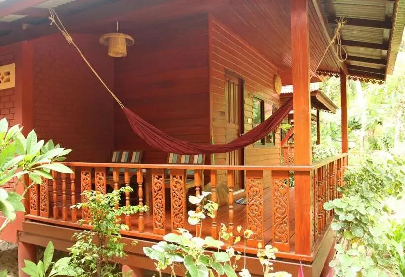 デラックスルーム, Longtail Beach Resort