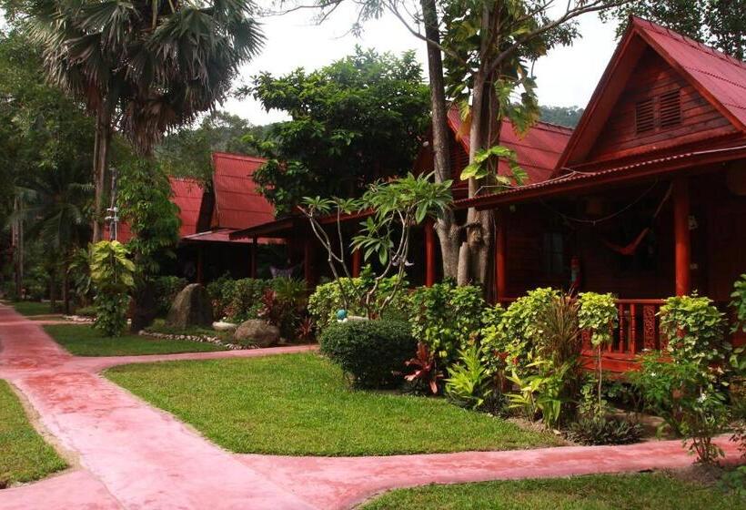 패밀리 방갈로, Longtail Beach Resort