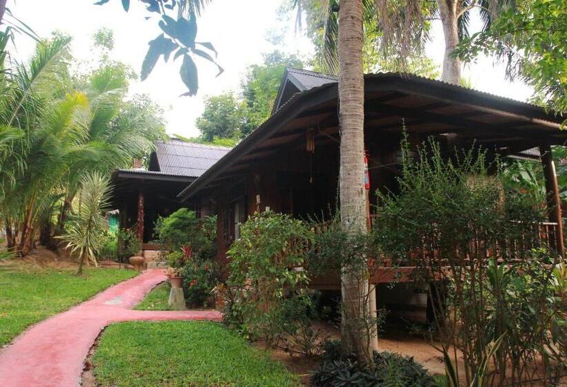 غرفة عائلية مطلّة علي الحديقة, Longtail Beach Resort