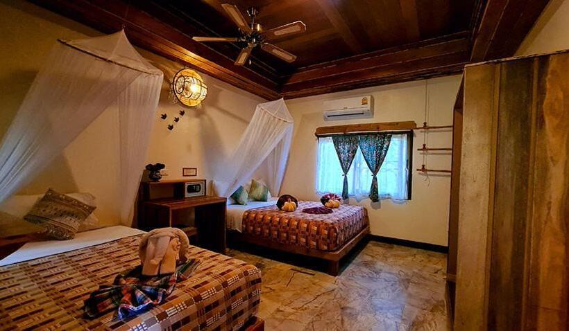 غرفة ديلوكس رباعية, Longtail Beach Resort