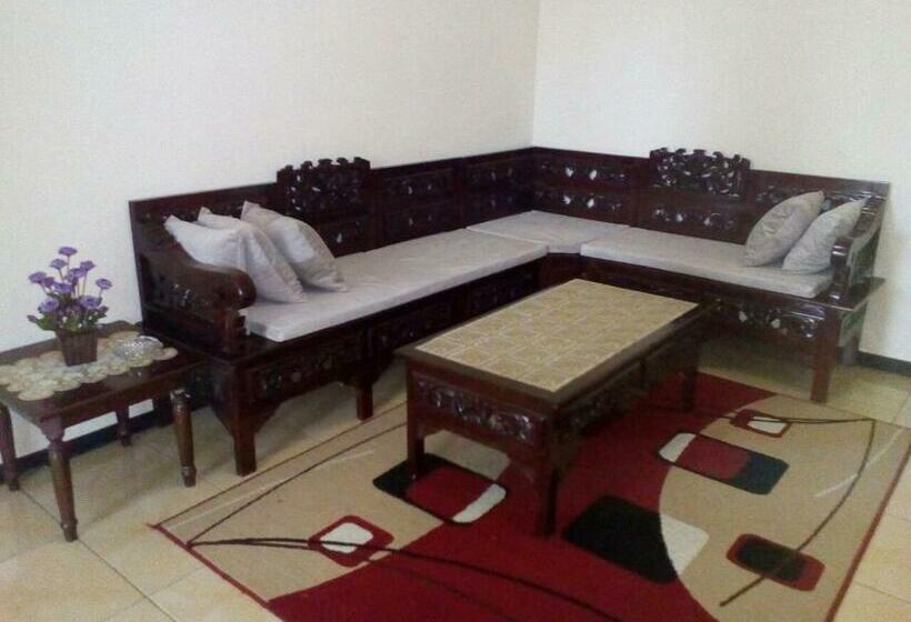 חדר משפחתי, Azalea Homestay