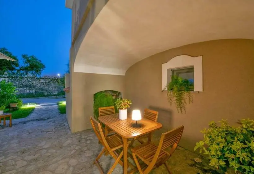 اتاق راحتی سه تخته, B&b Casa Franco