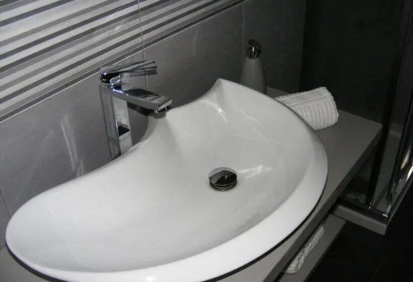 Standard Yhden Hengen Huone, B&b Nuova Ostiglia