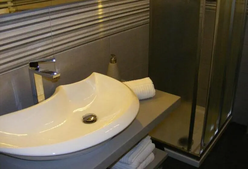 Standard Yhden Hengen Huone, B&b Nuova Ostiglia