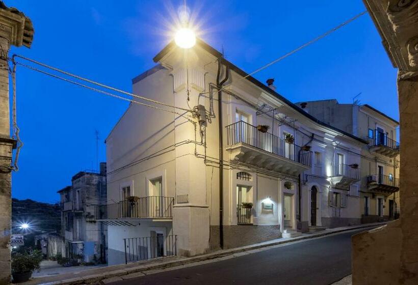 اتاق لوکس با بالکن, Via Barocca