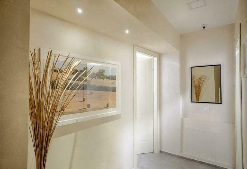 اتاق لوکس با بالکن, Via Barocca