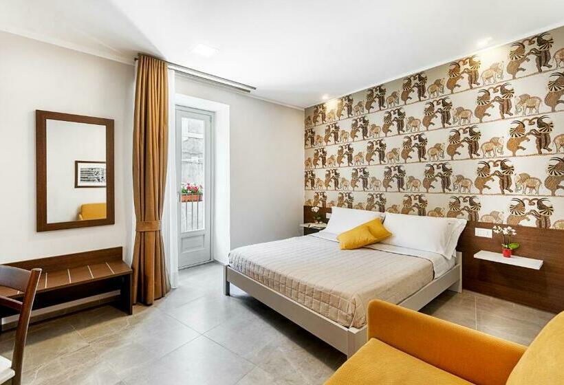 اتاق لوکس با بالکن, Via Barocca